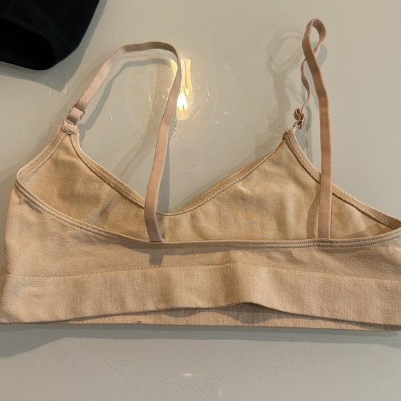 Four light-support bralettes - size Small - Picture 6 of 14